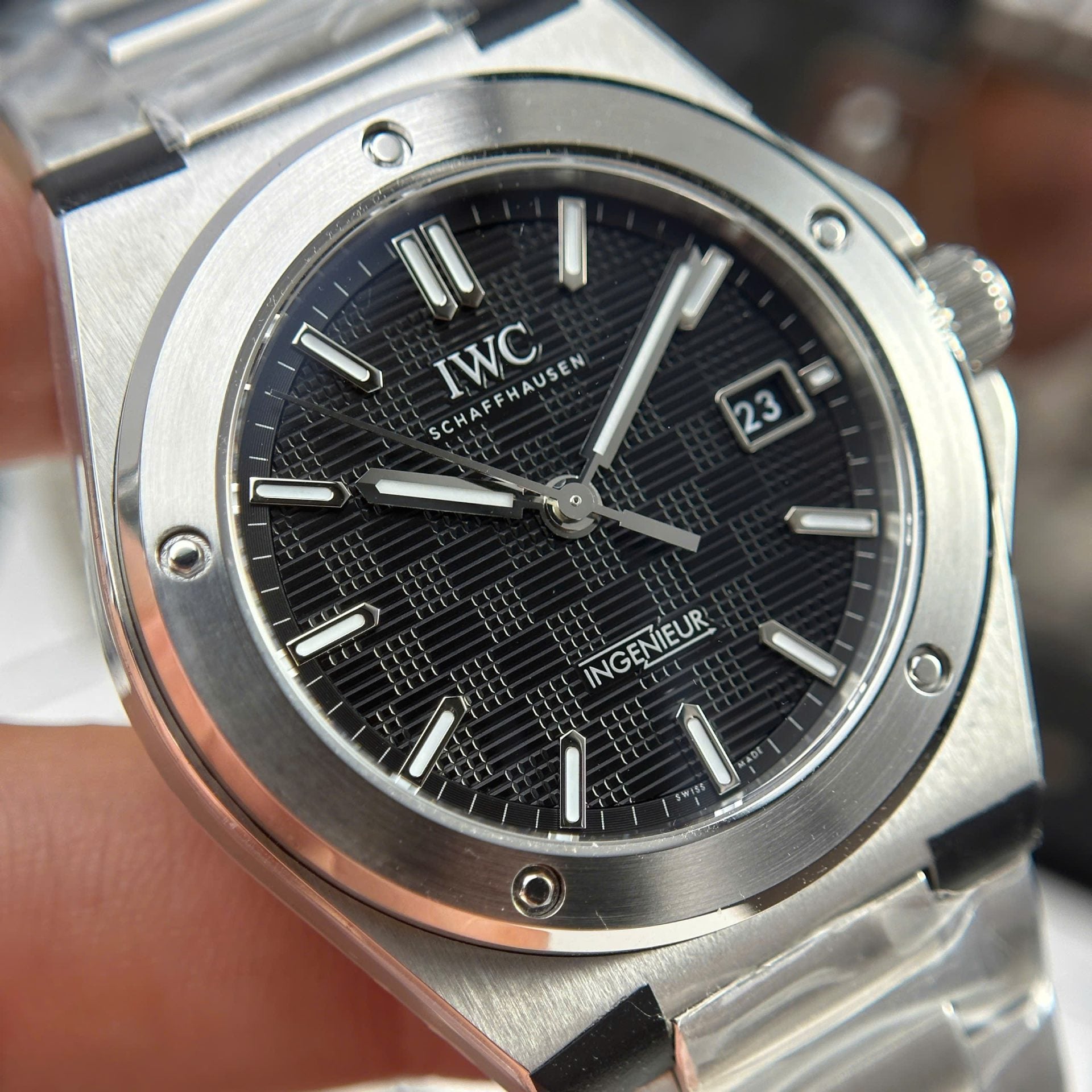IWC Ingenieur Watch Black Dial Stainless Steel 40mm - Image 4