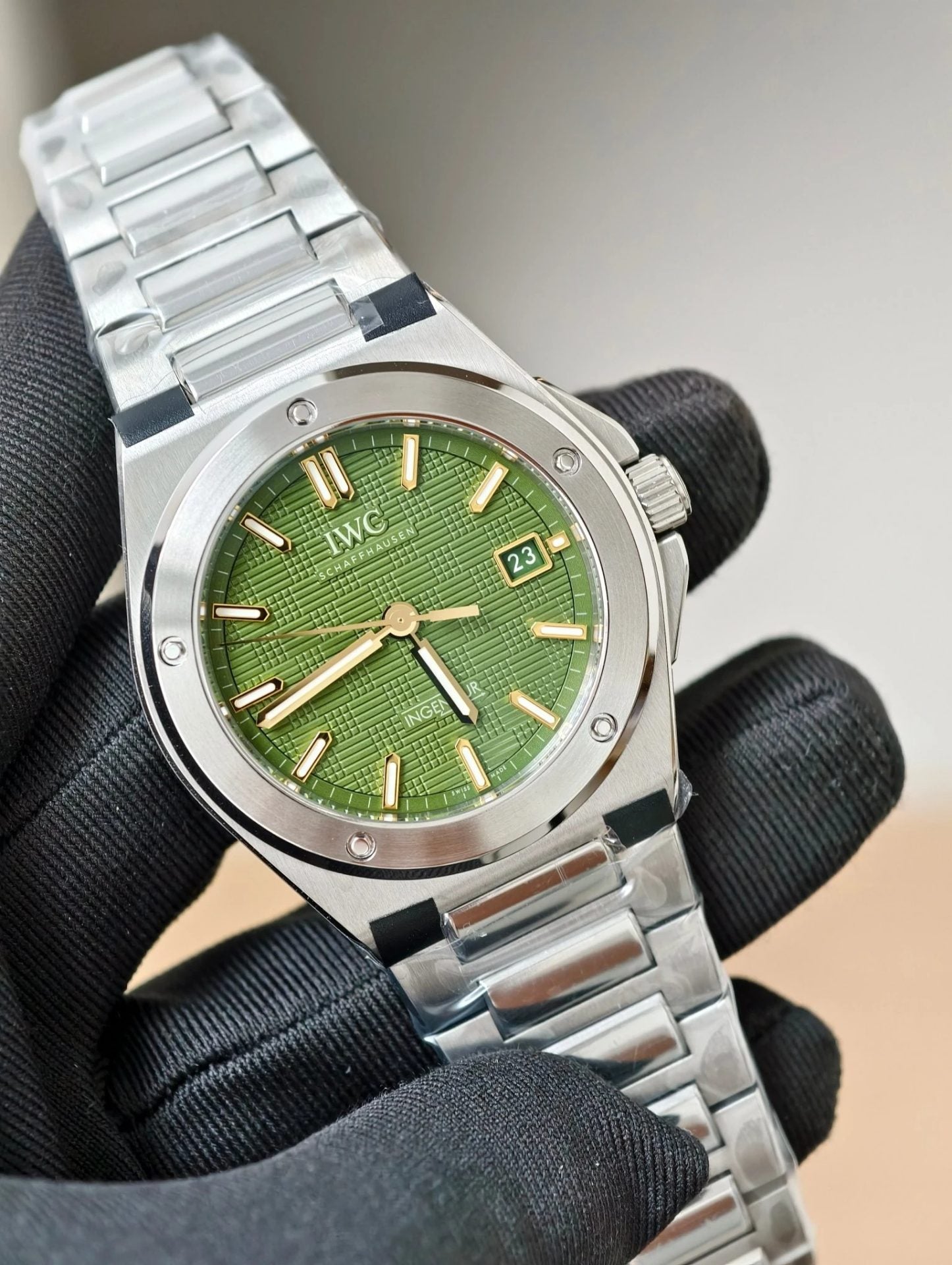 IWC Ingenieur Watch Green Dial Automatic Movement 40mm - Image 2