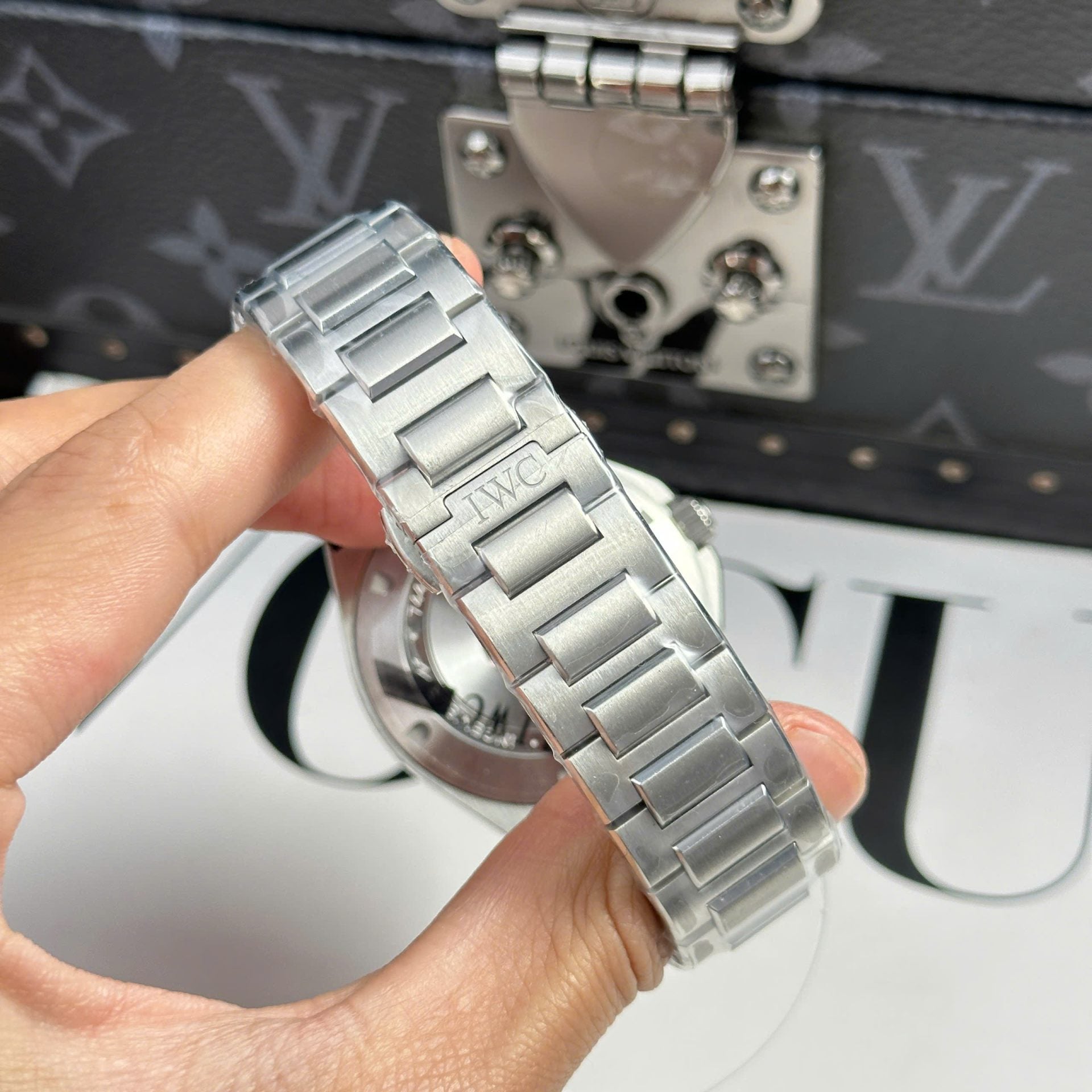 IWC Ingenieur Watch White Dial Stainless Steel 40mm - Image 12