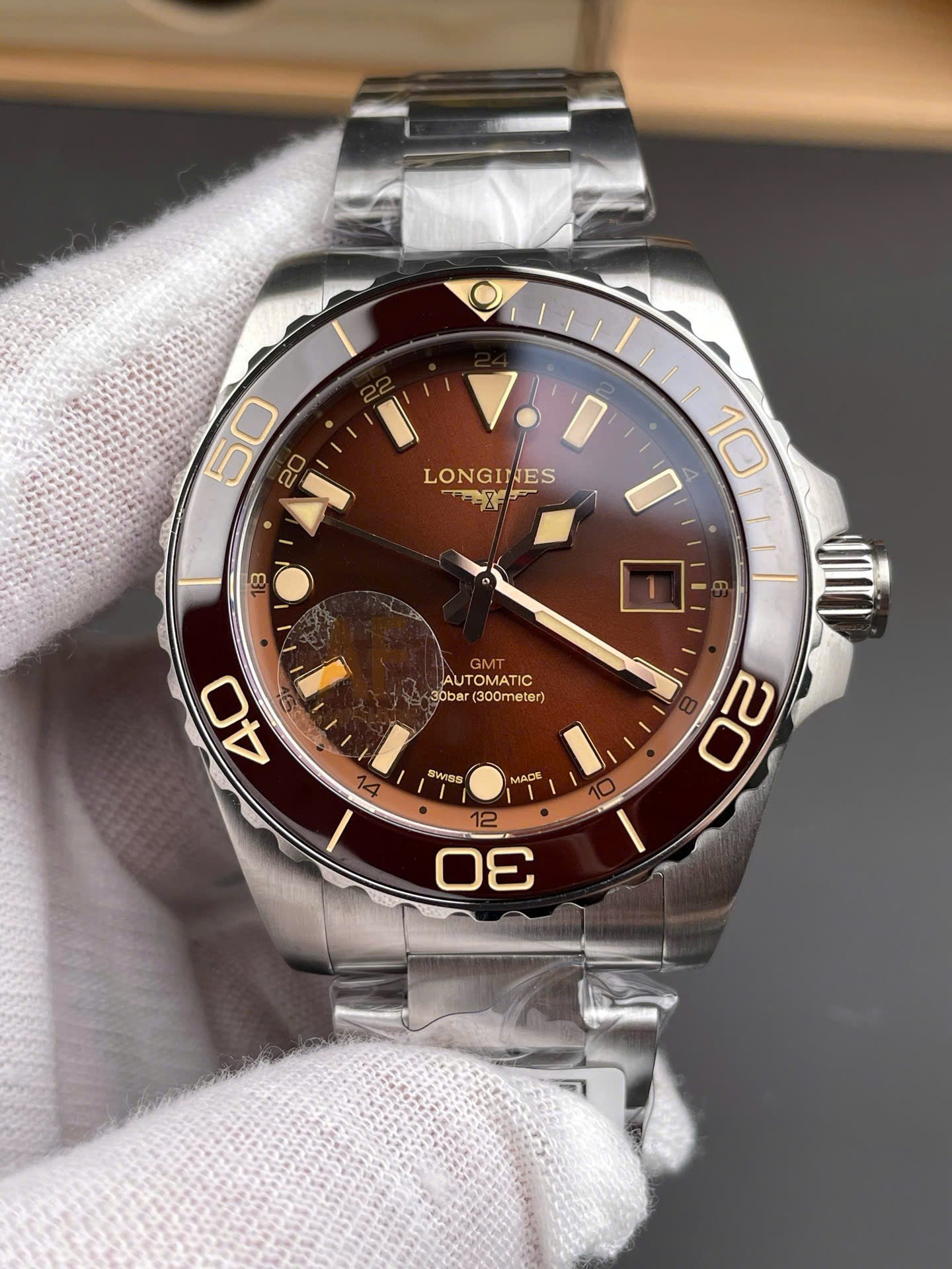 Longines HydroConquest Watch Brown Dial 41mm - Image 3