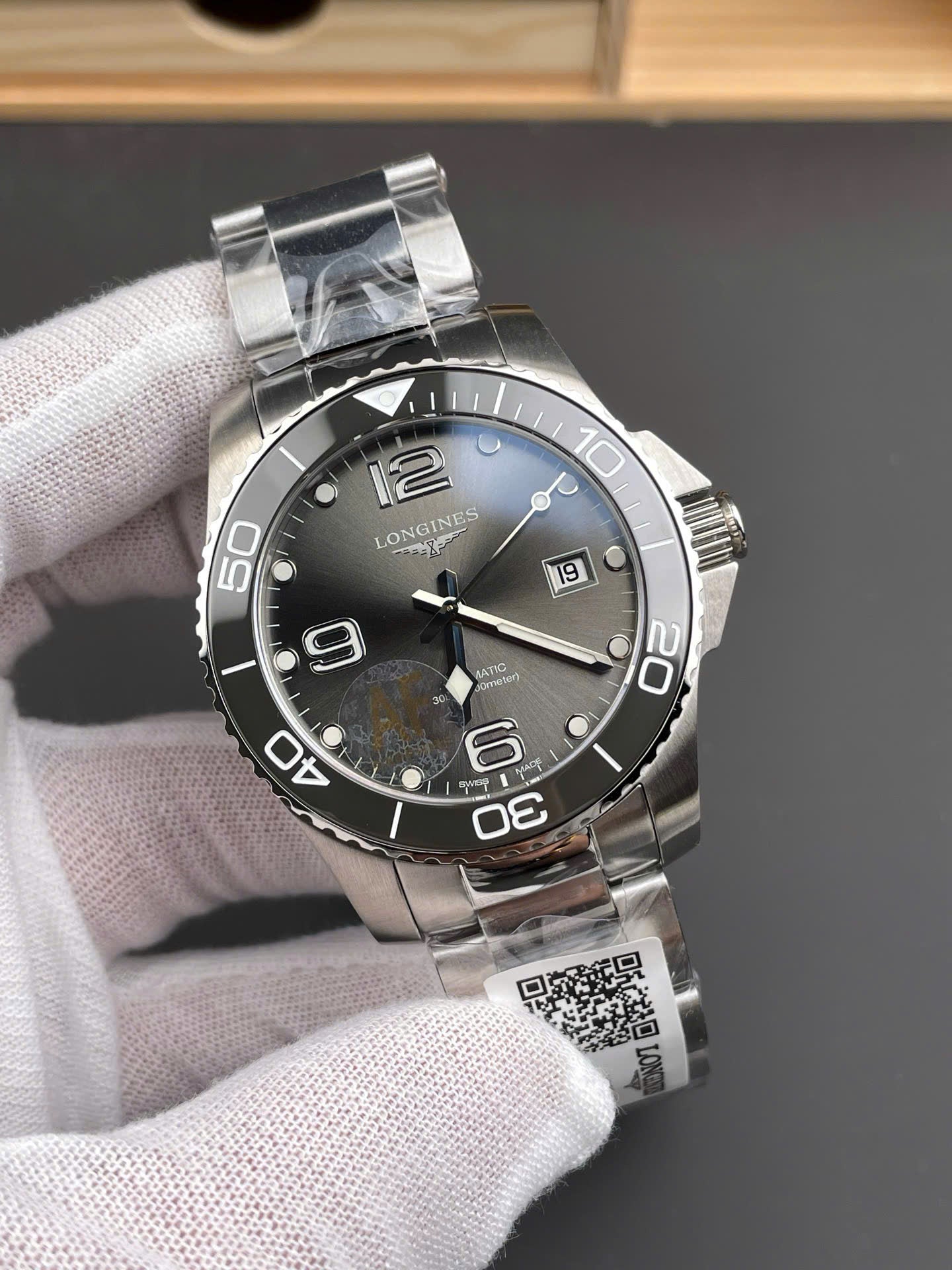 Longines Watch HydroConquest Gray Dial Automatic Swiss Movement 43mm - Image 2