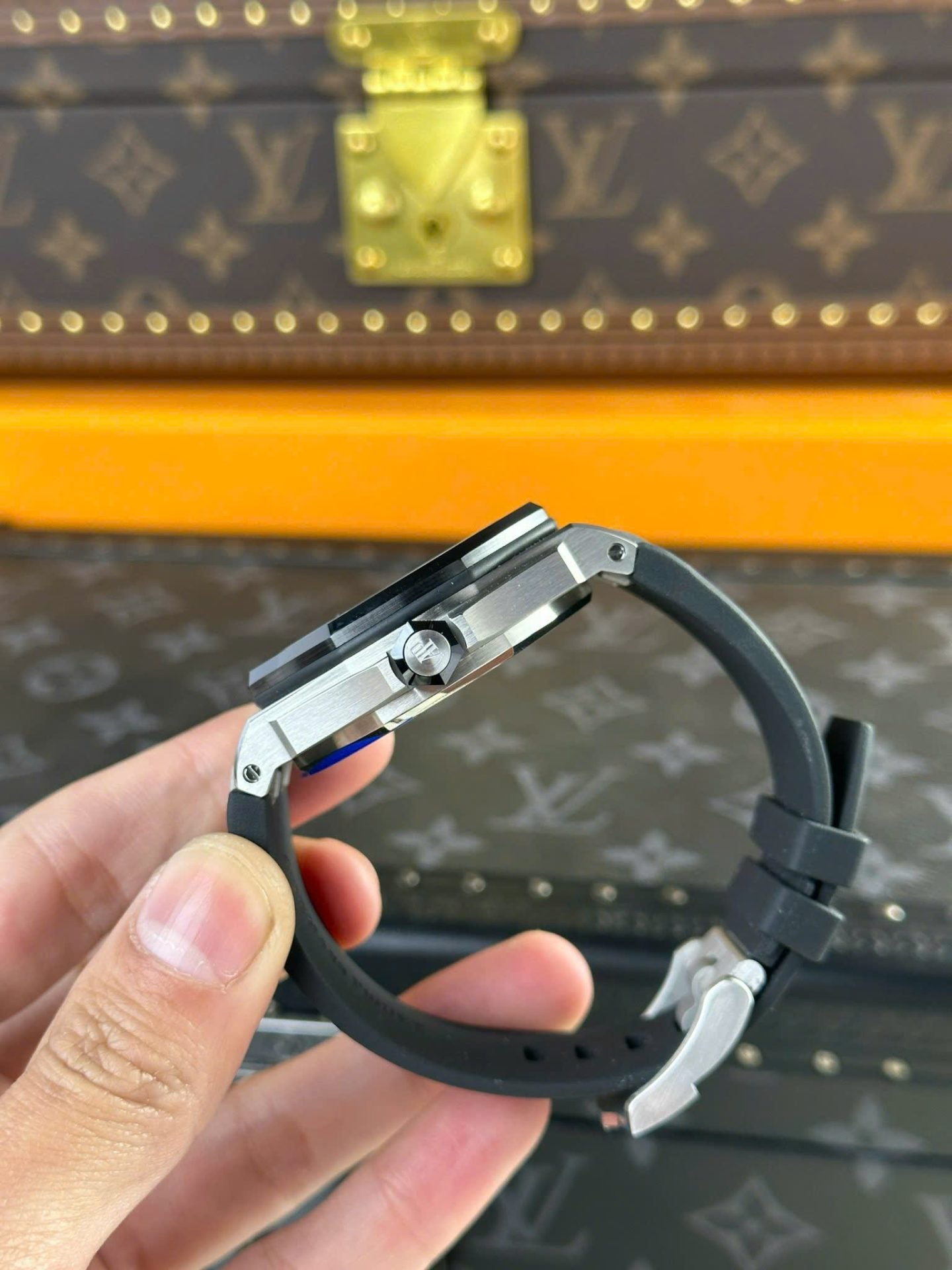 Audemars Piguet Watch Royal Oak Offshore 15720ST Black 42mm - Image 6