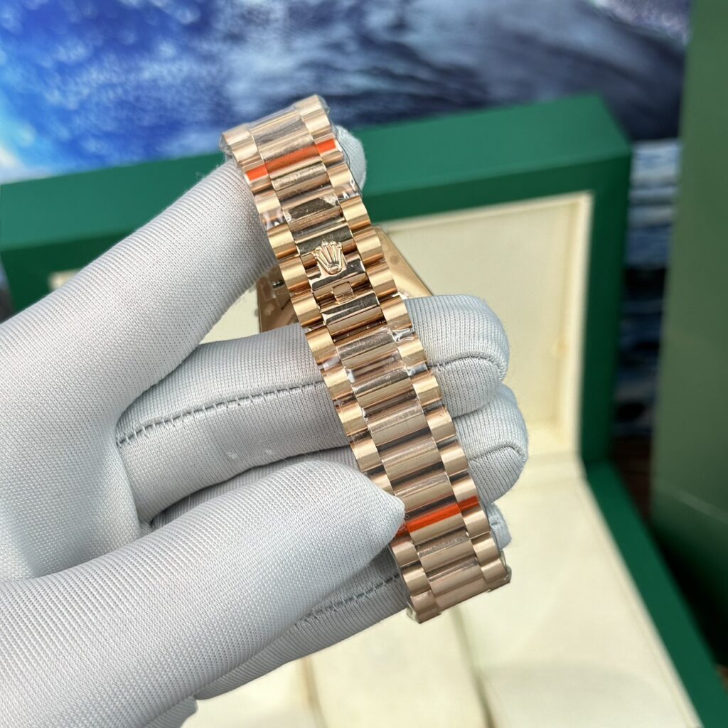 Đồng Hồ Nam Rolex Day-Date Mặt Xà Cừ Tím Fake 11 BP Factory 40mm (5)