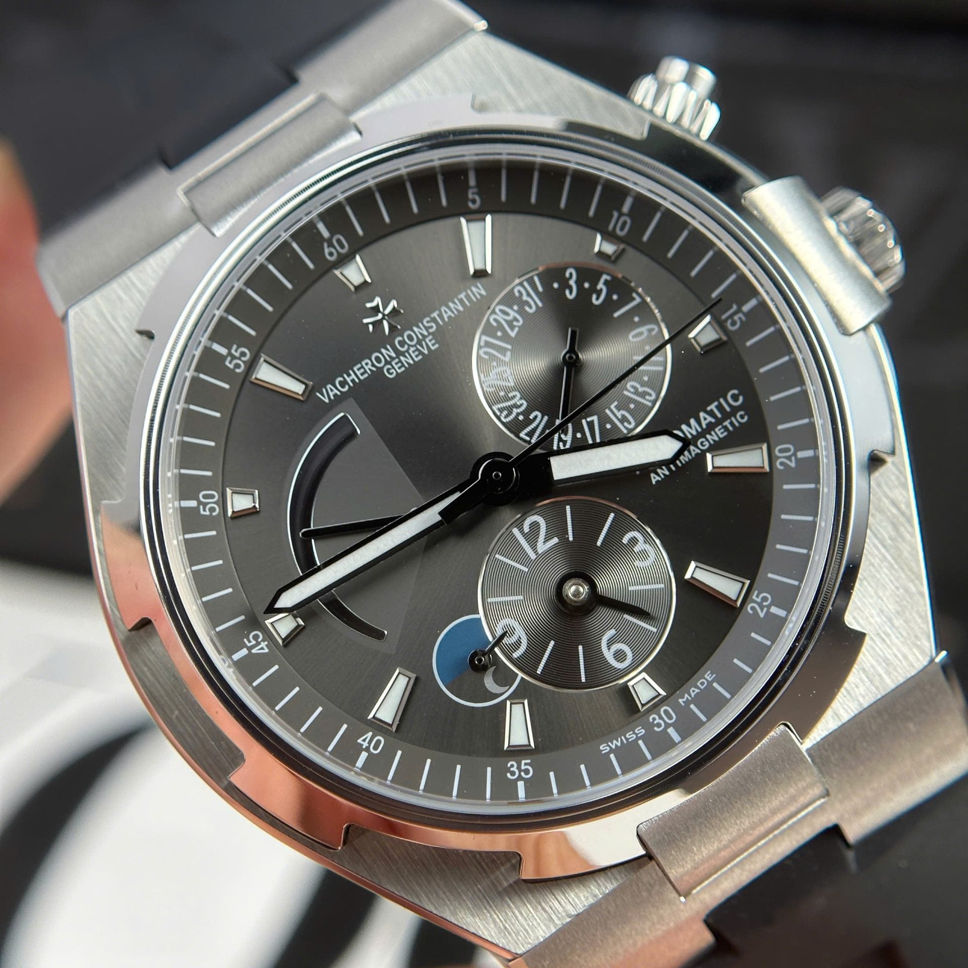 Vacheron Constantin Watch Overseas Dual Time 47450 Gray 42mm - Image 4