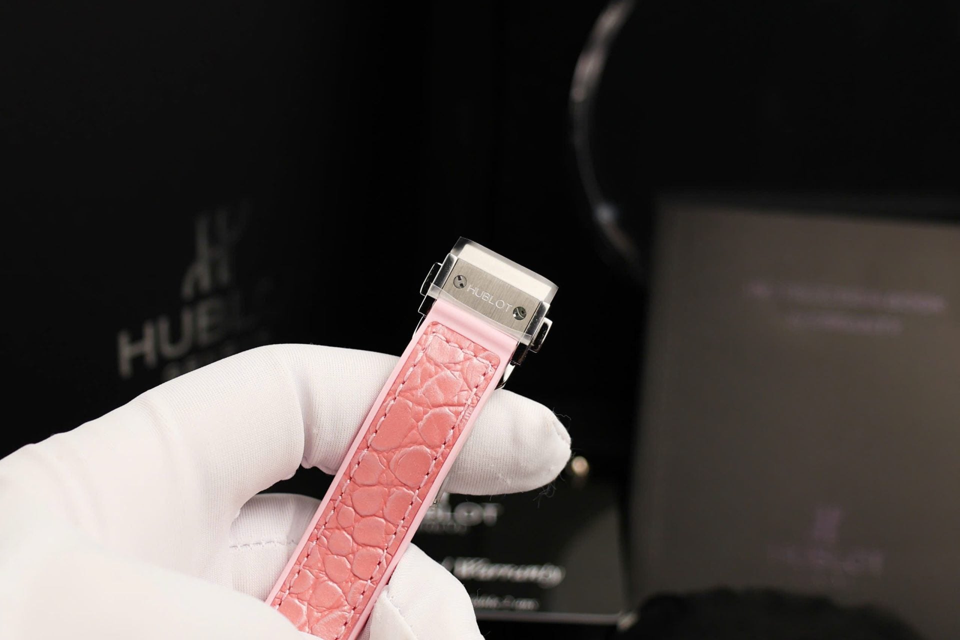 Hublot Classic Fusion Watch Dial Mother Of Pearl Pink + Moissanite Diamonds 33mm - Image 13