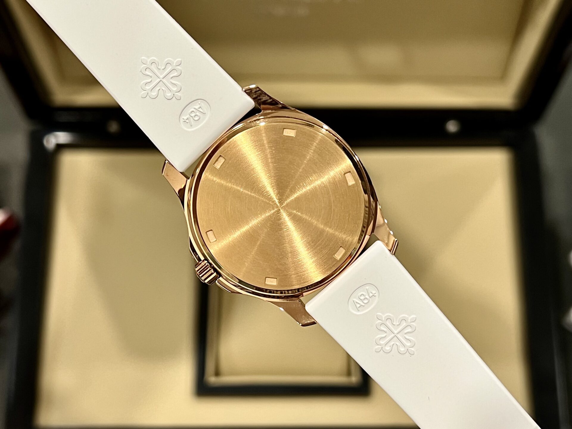 Patek Philippe Aquanaut 5067A Watch White With Stone Bezel 35.6mm - Image 5