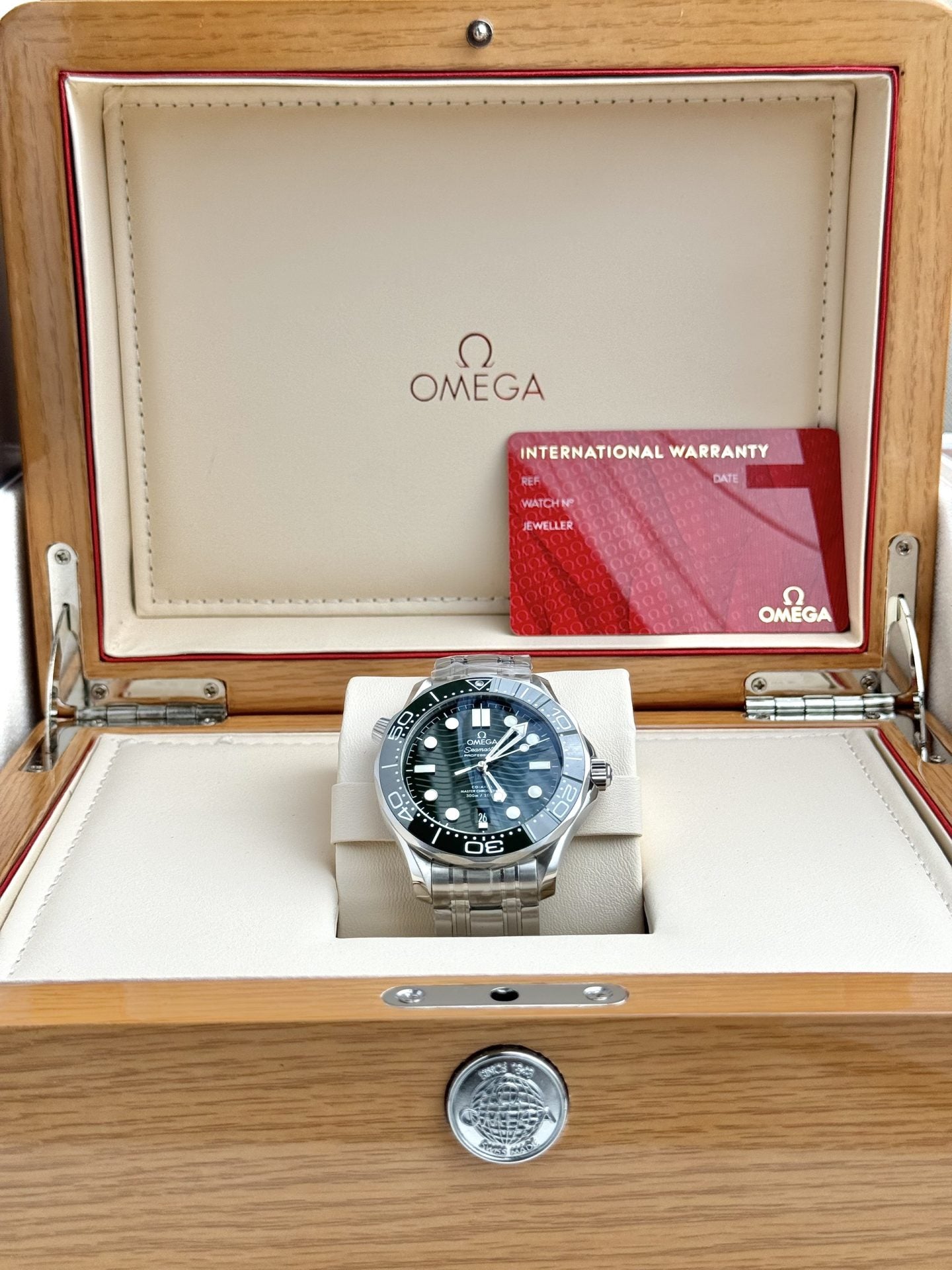 Omega Watch Seamaster Diver 300M Dial Green 42mm - Image 3
