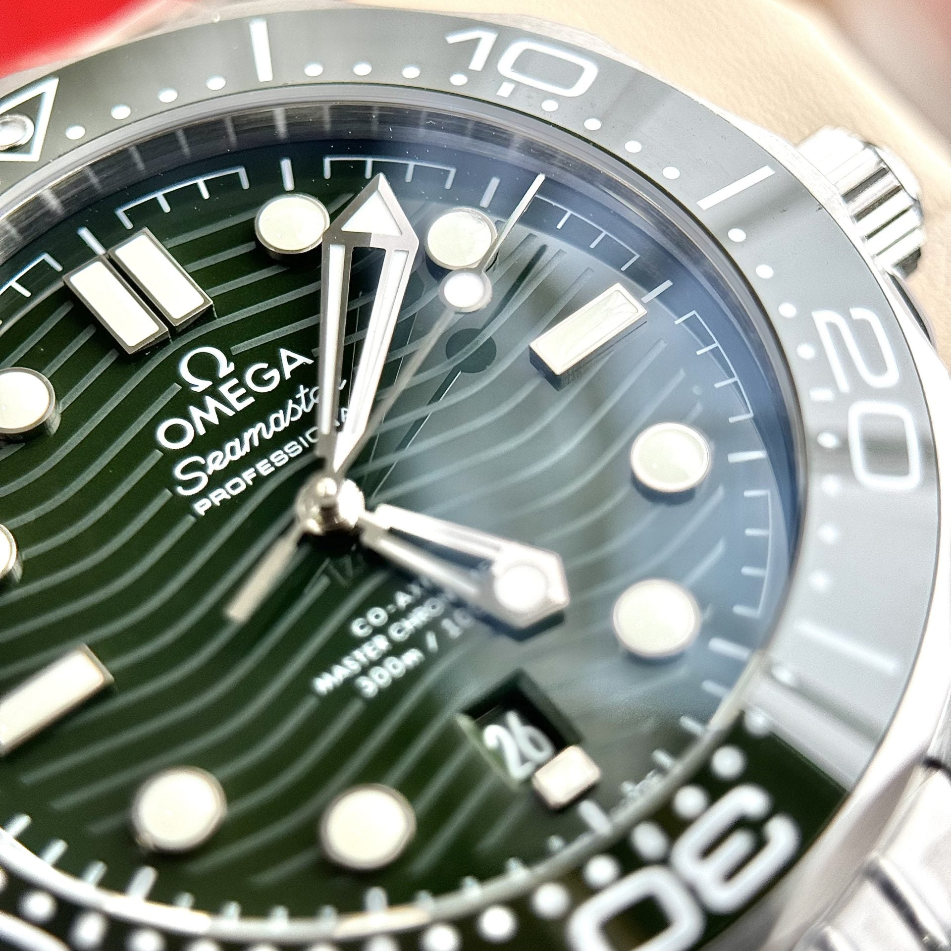 Omega Watch Seamaster Diver 300M Dial Green 42mm - Image 6