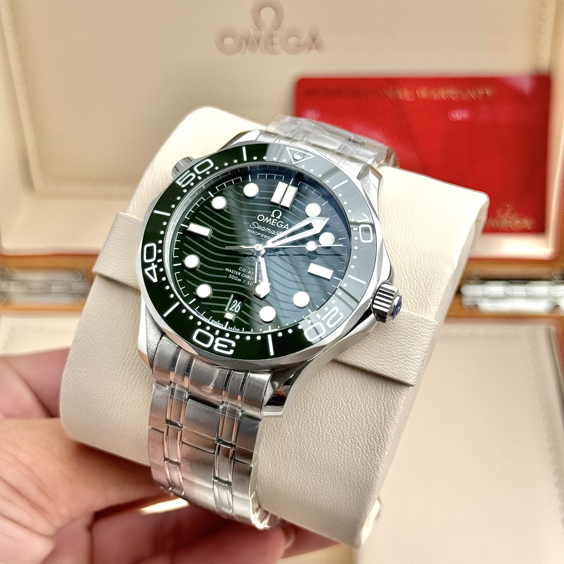 Omega Watch Seamaster Diver 300M Dial Green 42mm - Image 5