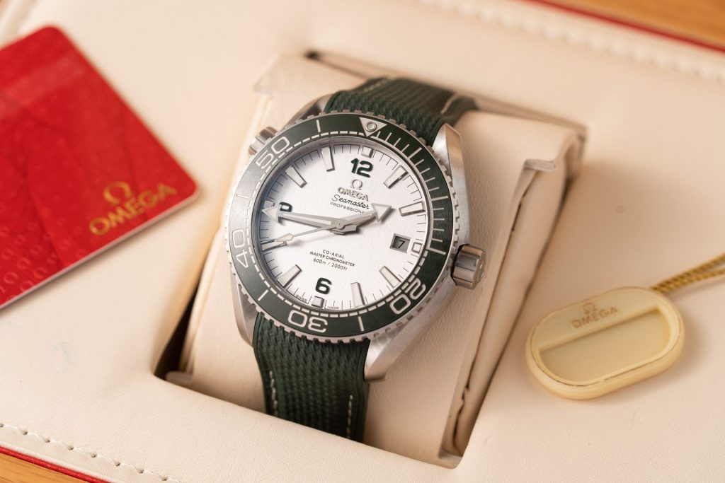 Omega Watch Planet Ocean 600M Dial Gray 43.5mm - Image 3