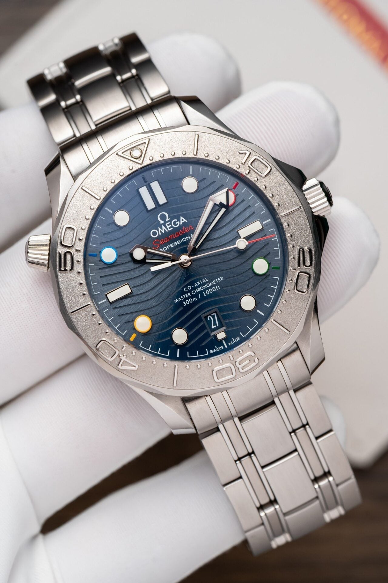 Omega Seamaster 007 Watch Blue Dial 41mm - Image 2