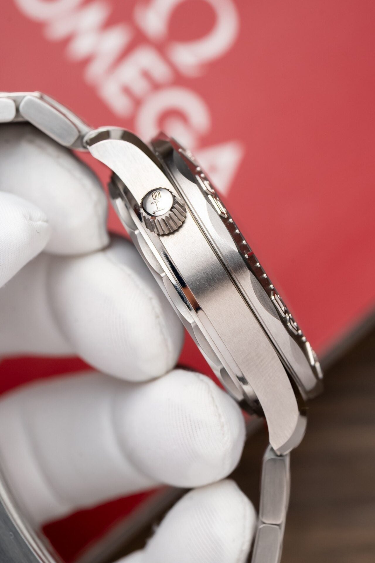 Omega Seamaster 007 Watch Blue Dial 41mm - Image 7