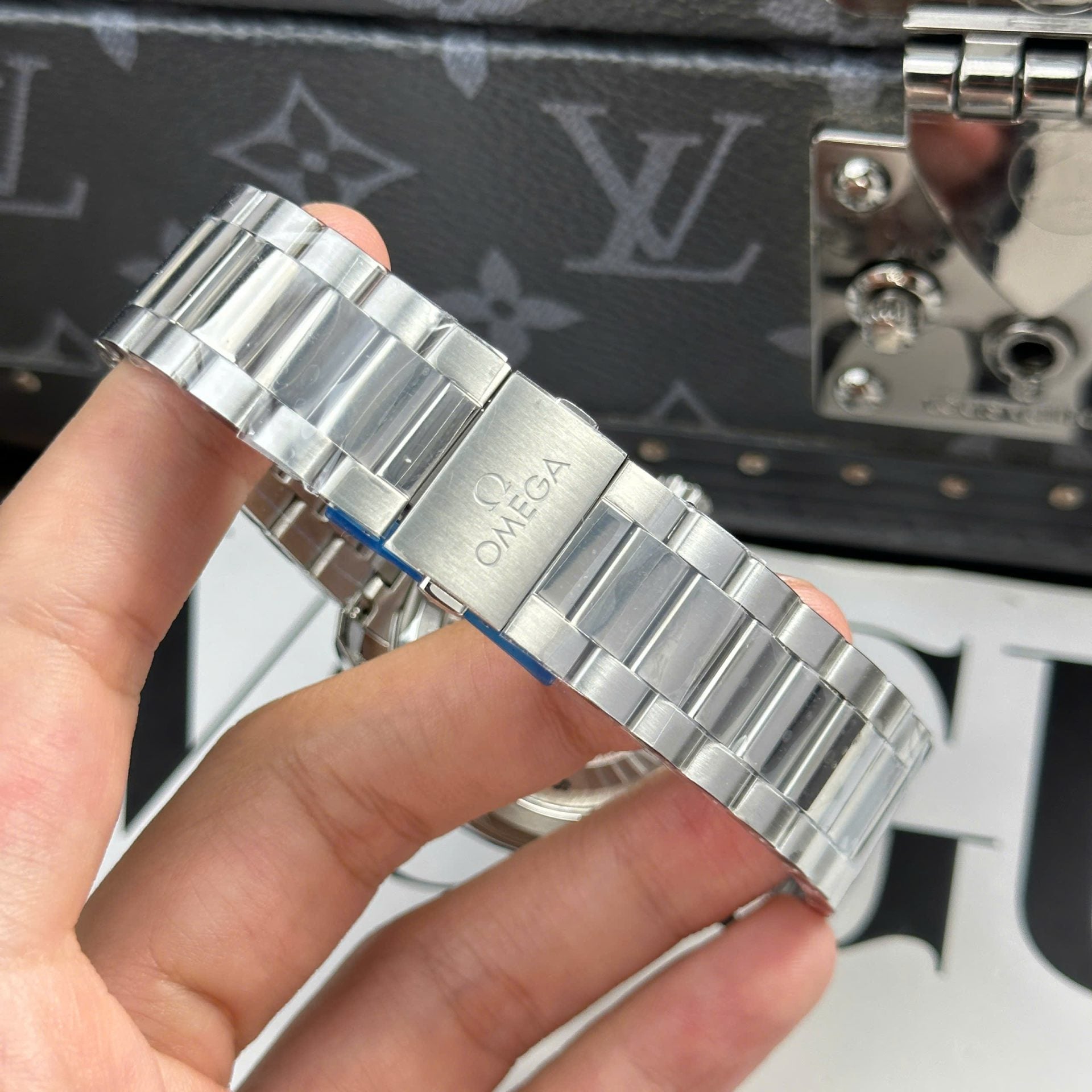 Omega Seamaster Co-Axial Watch Blue Dial Automatic 41mm - Image 11