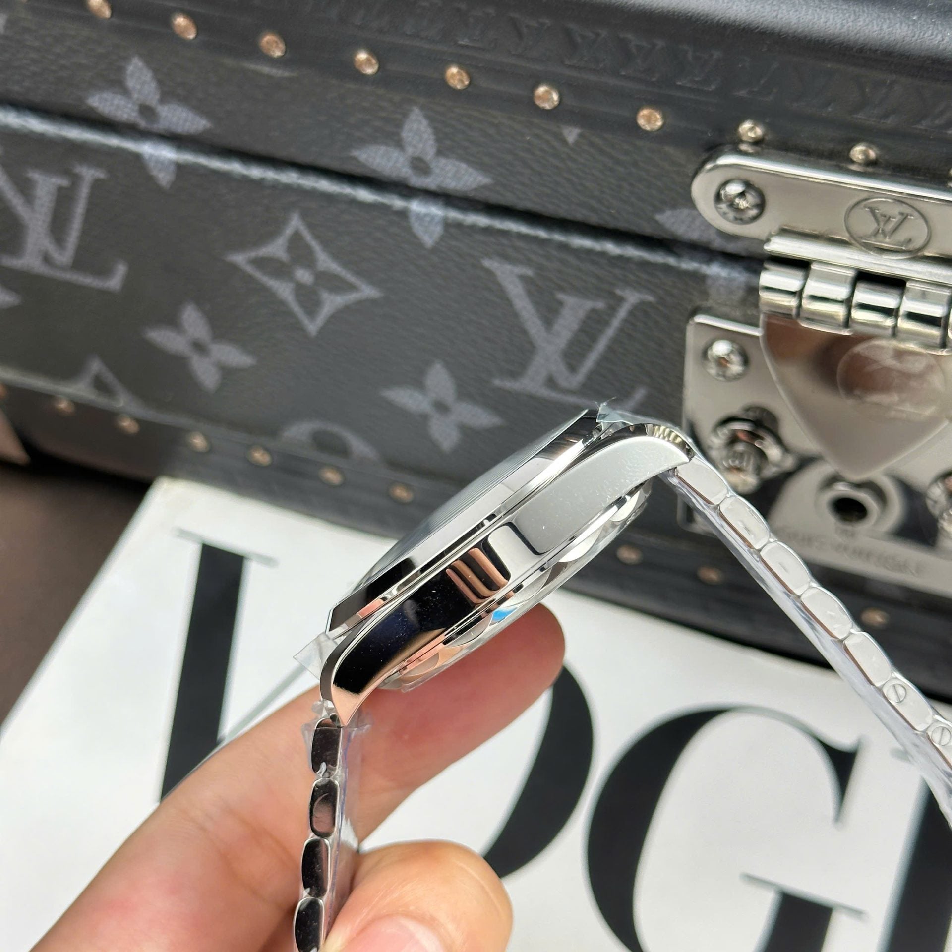 Omega Seamaster Co-Axial Watch Blue Dial Automatic 41mm - Image 9