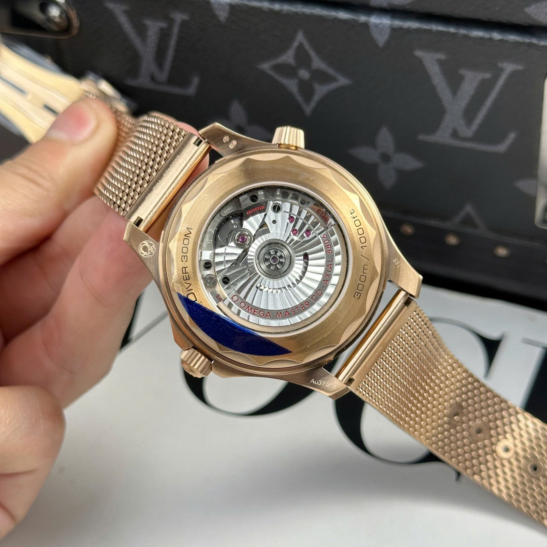 Omega Watch Seamaster Diver 300M Bronze Gold 42mm - Image 9