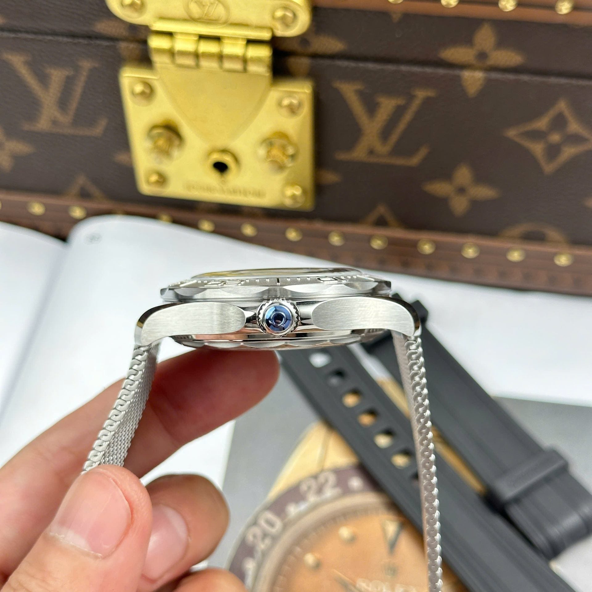 Omega Seamaster Diver 300m Watch Gray Dial 42mm - Image 8