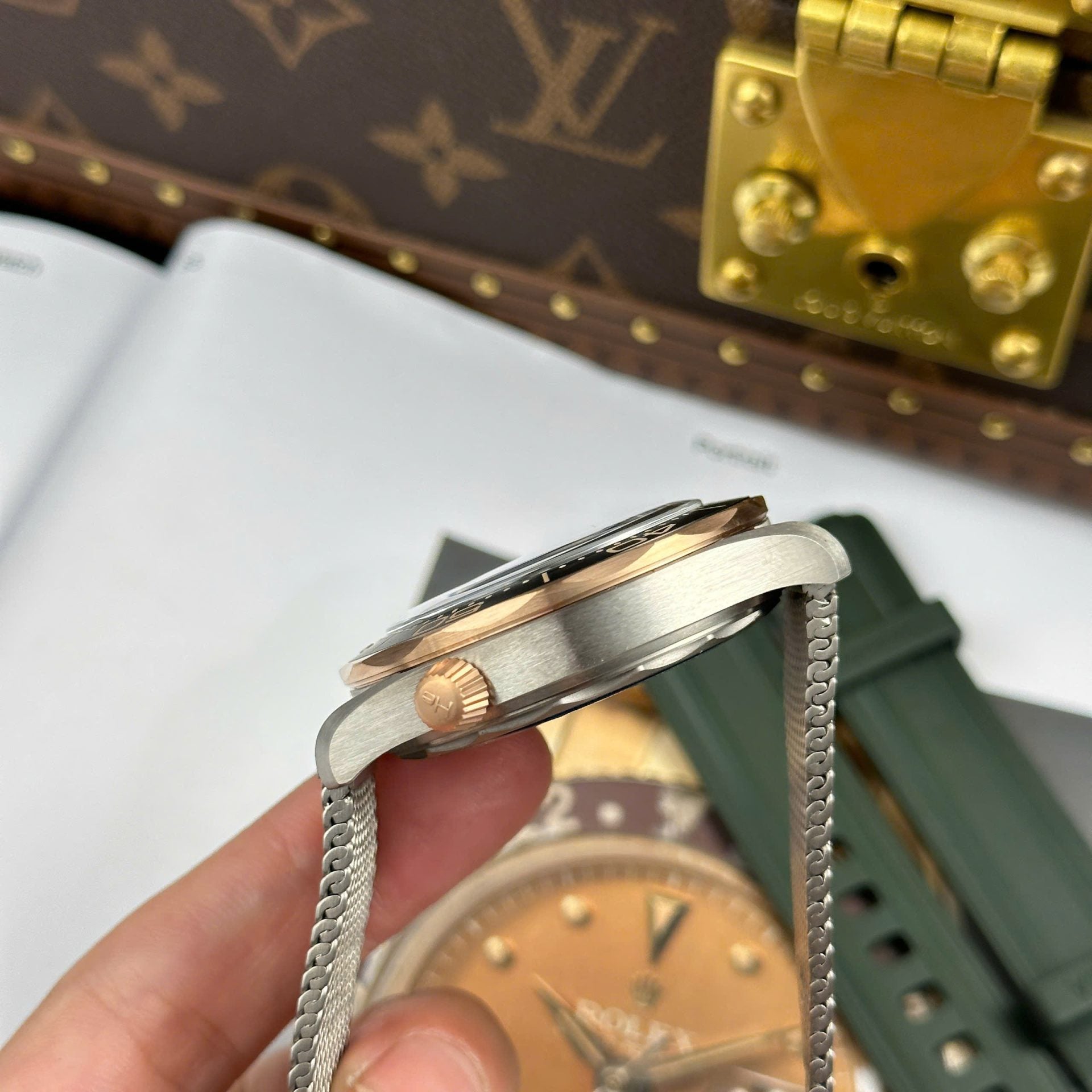 Omega Seamaster Driver 300 Watch Green Dial 42mm - Image 6