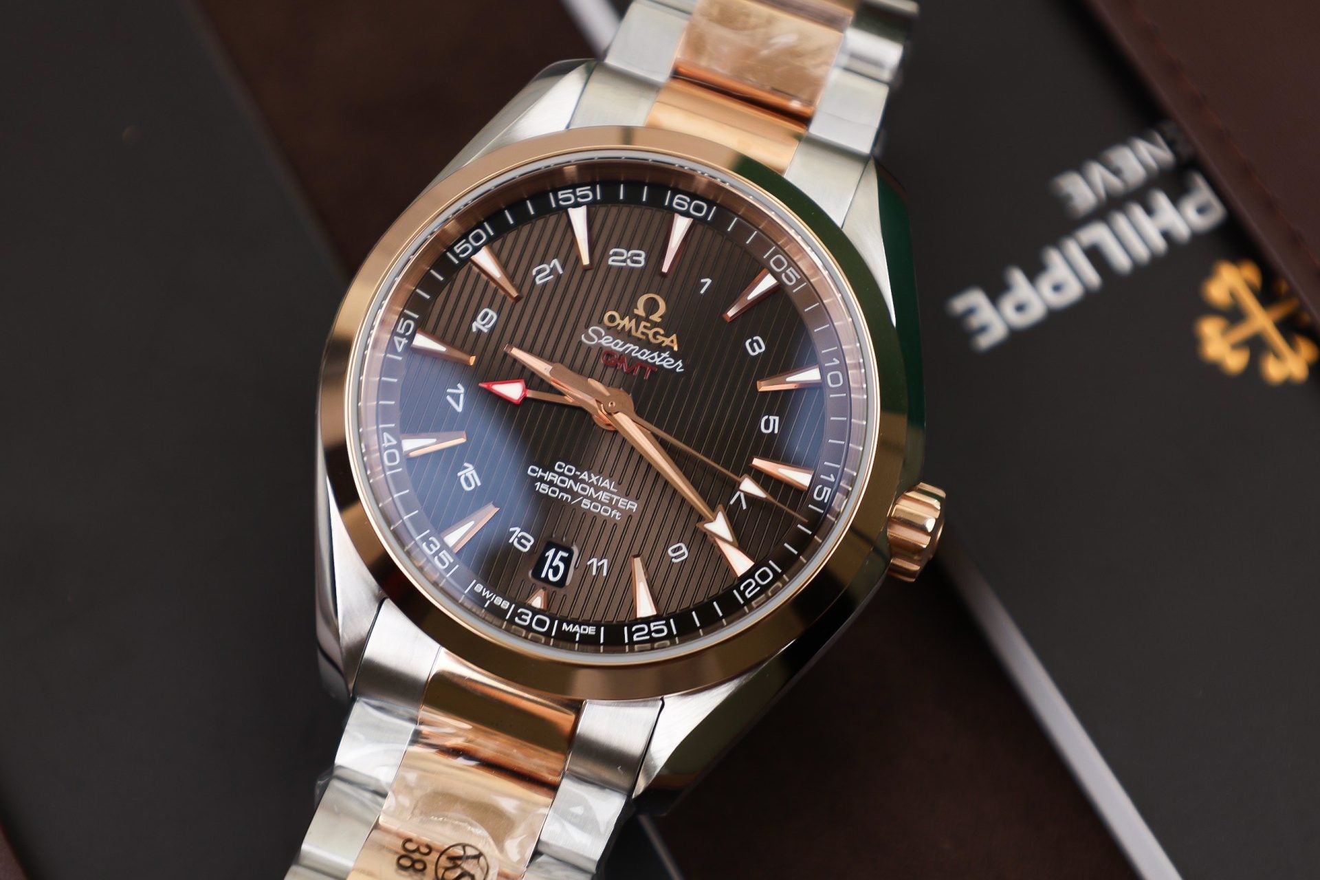 Omega Seamaster Watch Chocolate Dial 41.5mm - Image 2