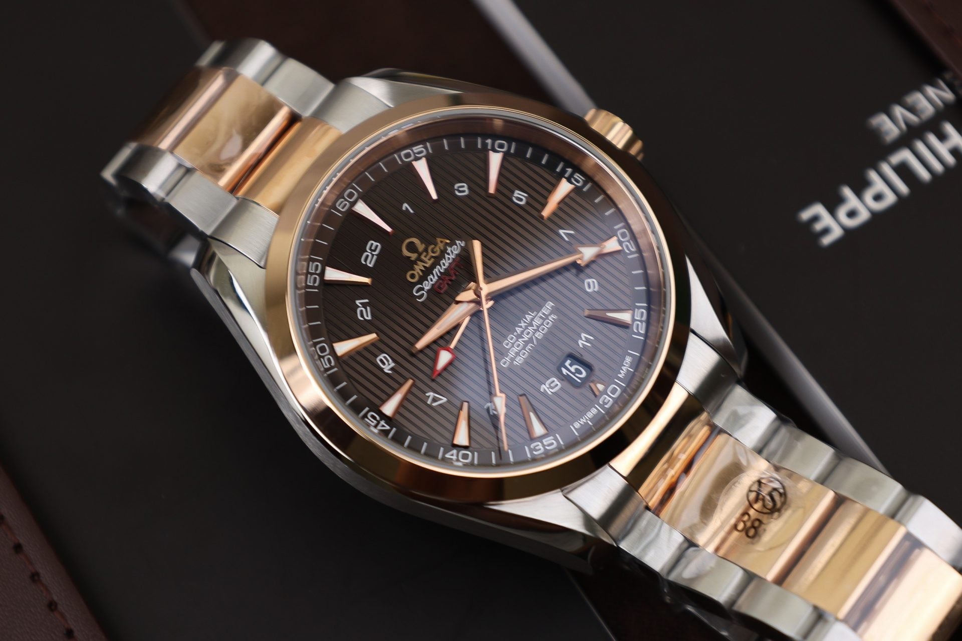 Omega Seamaster Watch Chocolate Dial 41.5mm - Image 3