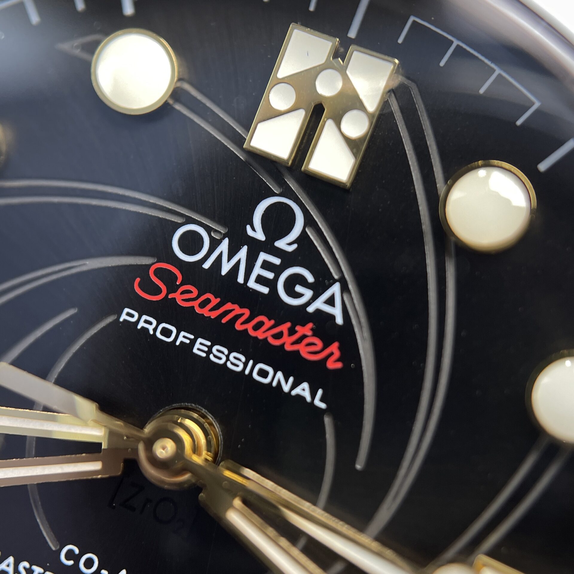 Omega Watch Seamaster James Bond 007 Black Dial 42mm - Image 3
