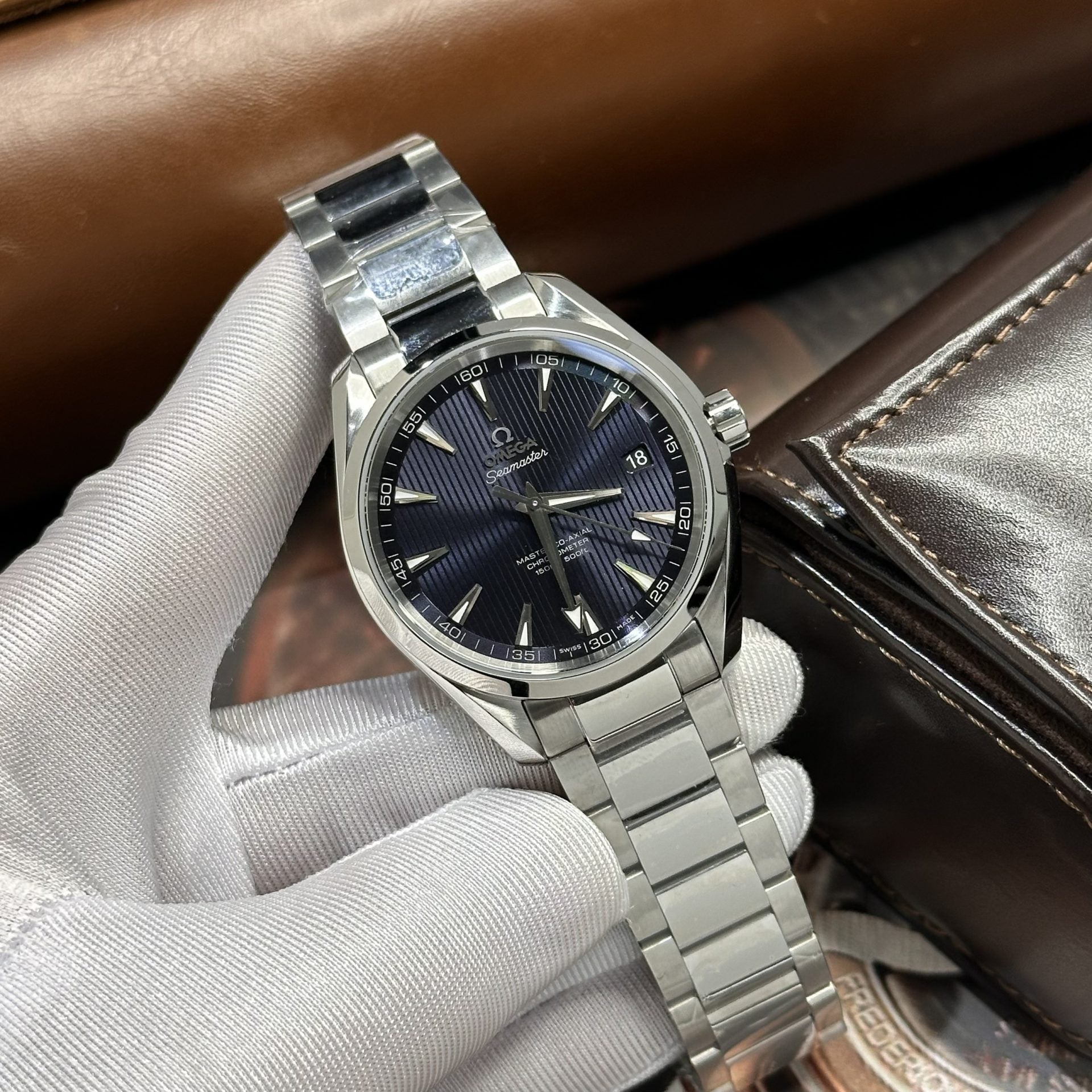 Omega Seamaster Watch Blue Dial 41mm - Image 2