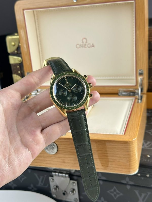 Omega Speedmaster Moonwatch Watch Green Dial 44mm