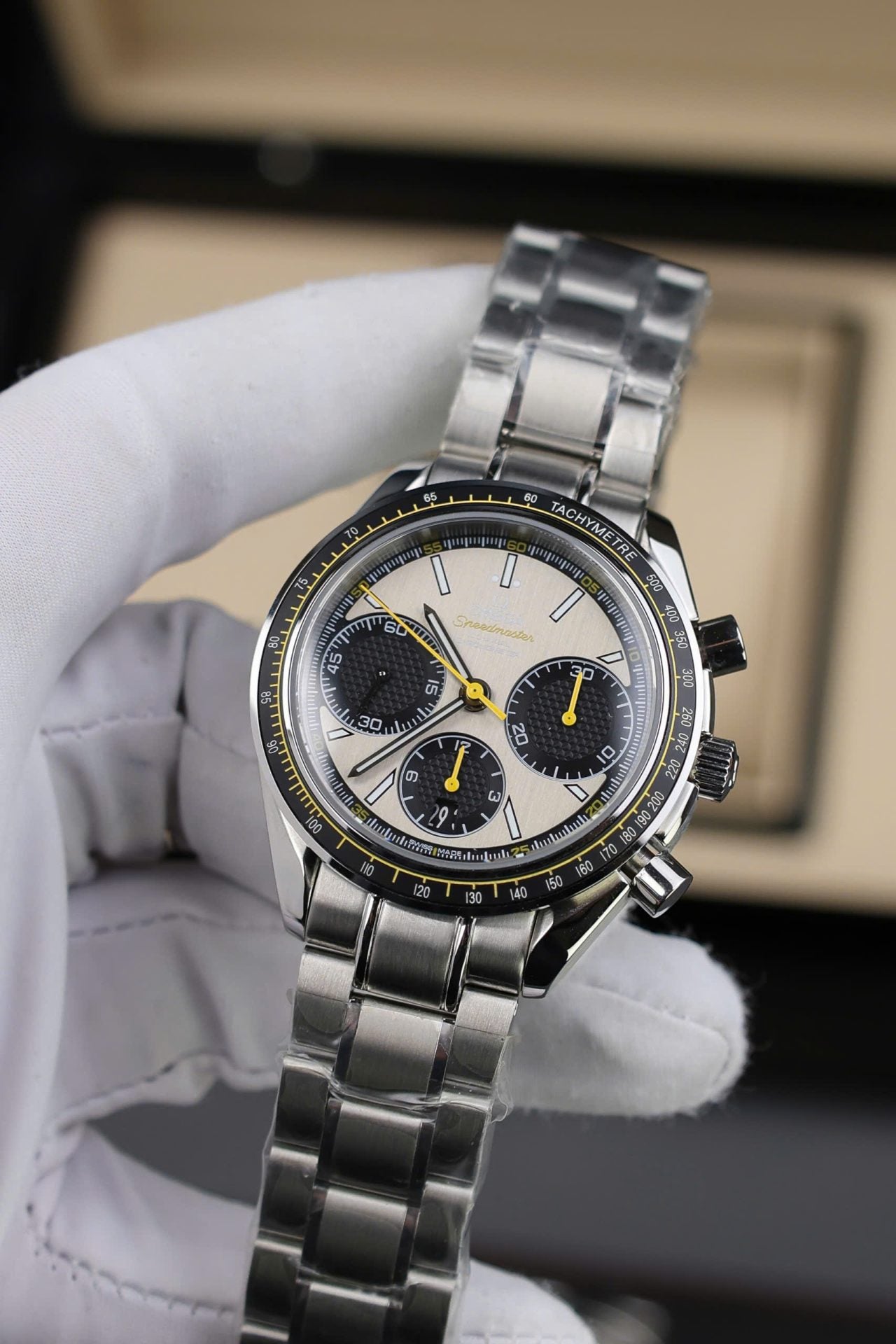 Omega Speedmaster Watch Racing Chronograph Gray Dial 40mm - Image 4