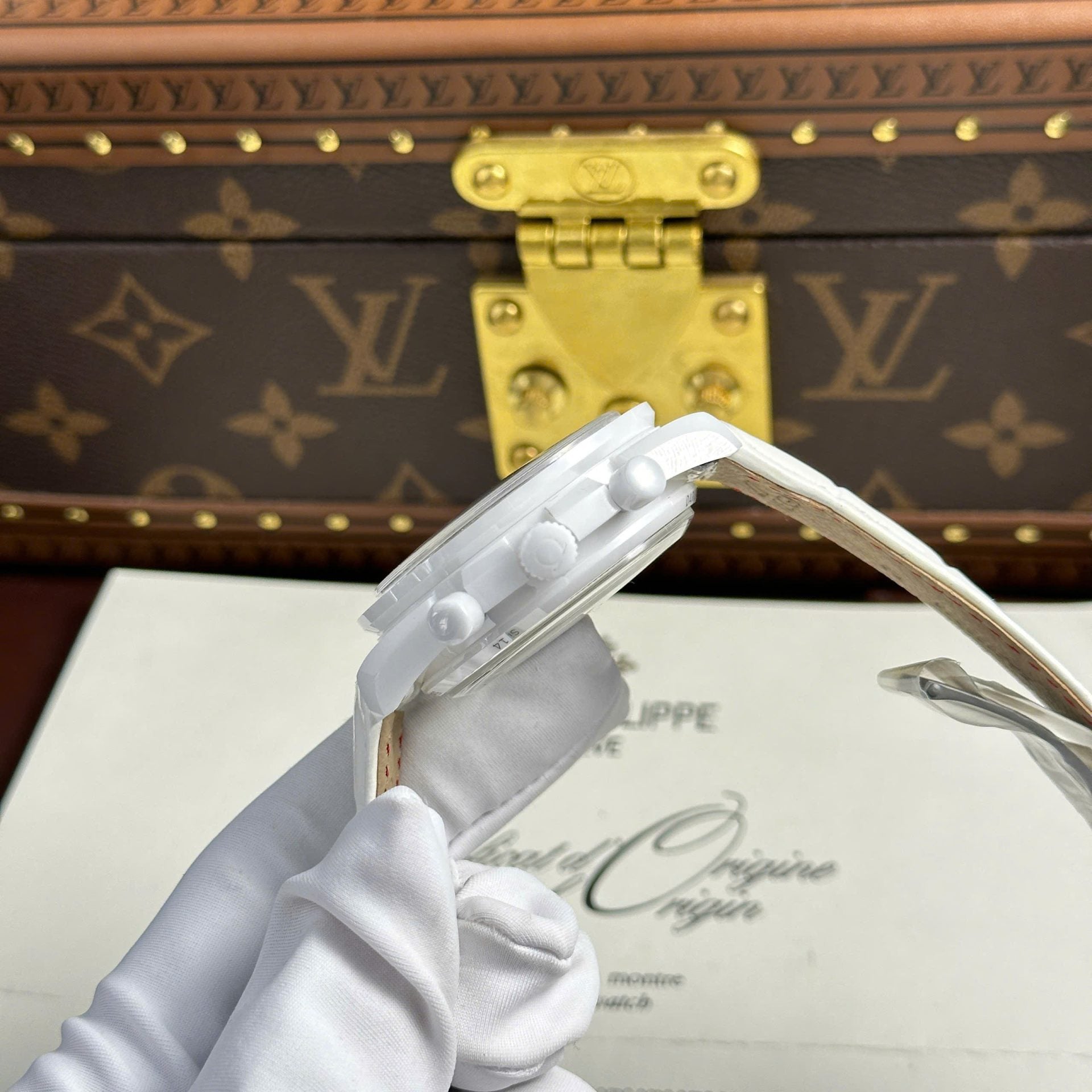 Omega Speedmaster White Side of The Moon White Ceramic Watch 44mm - Image 9