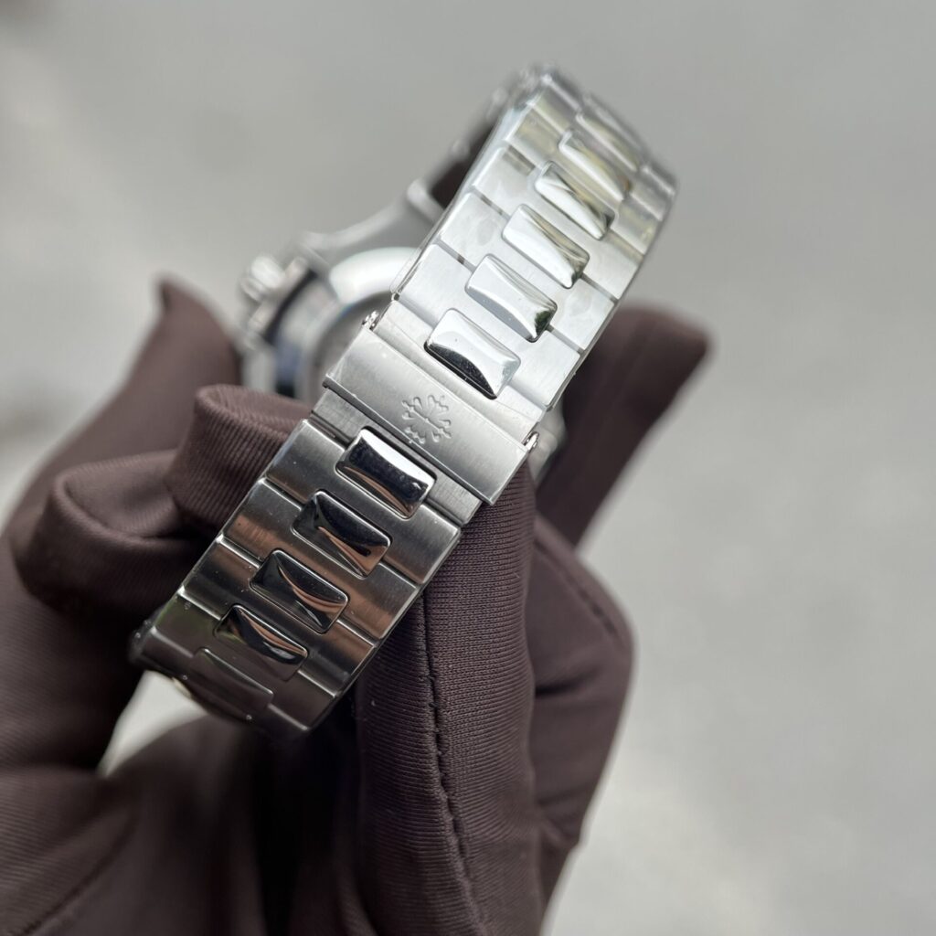 Đồng Hồ Patek Philippe 5726G Rep 11 Dây Thép Mặt Xanh 40 (1)