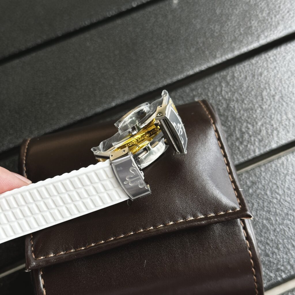 Đồng Hồ Patek Philippe Aquanaut 5067 Rep 11 Màu Trắng Nhà Máy PPF 35 (1)