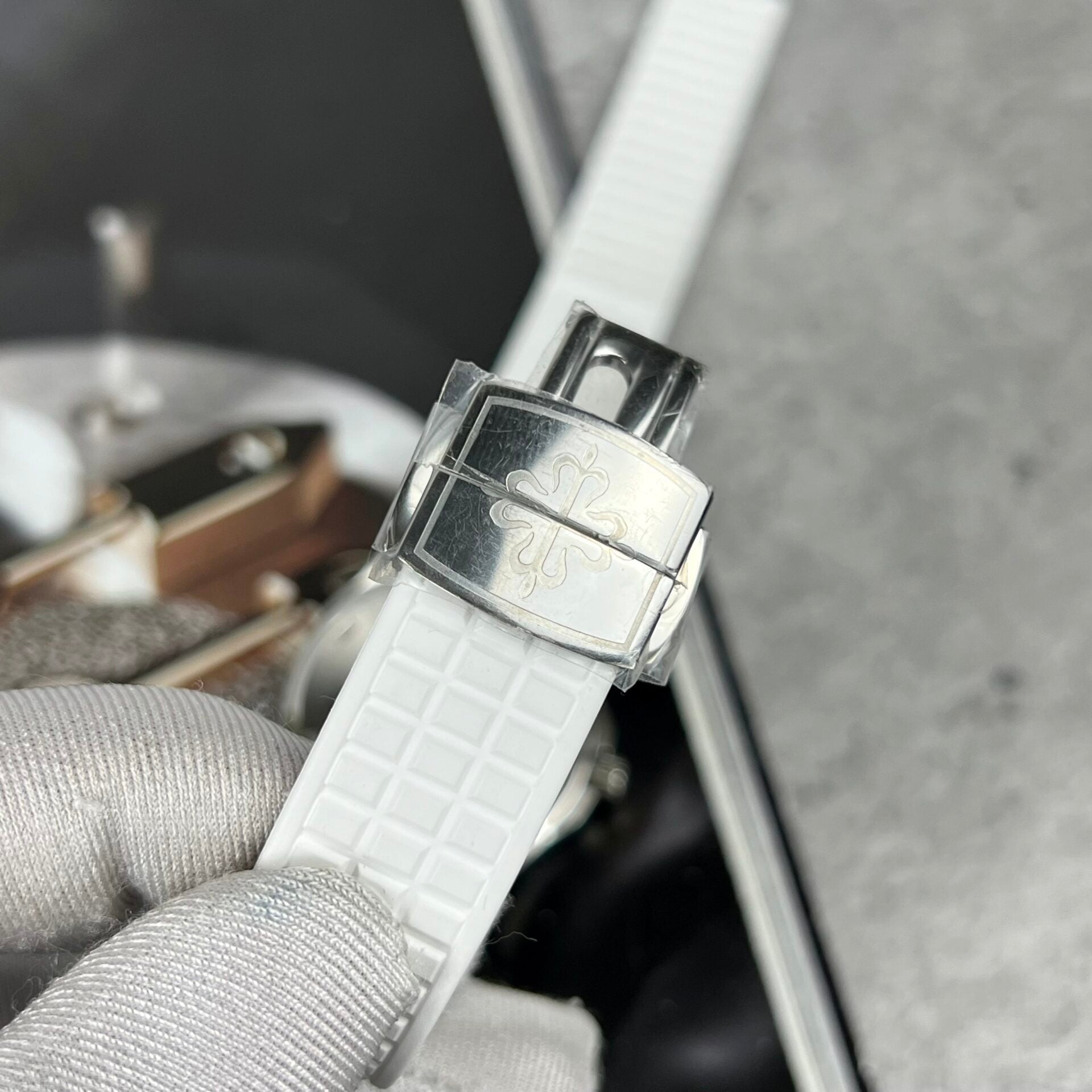 Patek Philippe Aquanaut 5067A Watch With Moissanite Diamond 35.6mm - Image 5