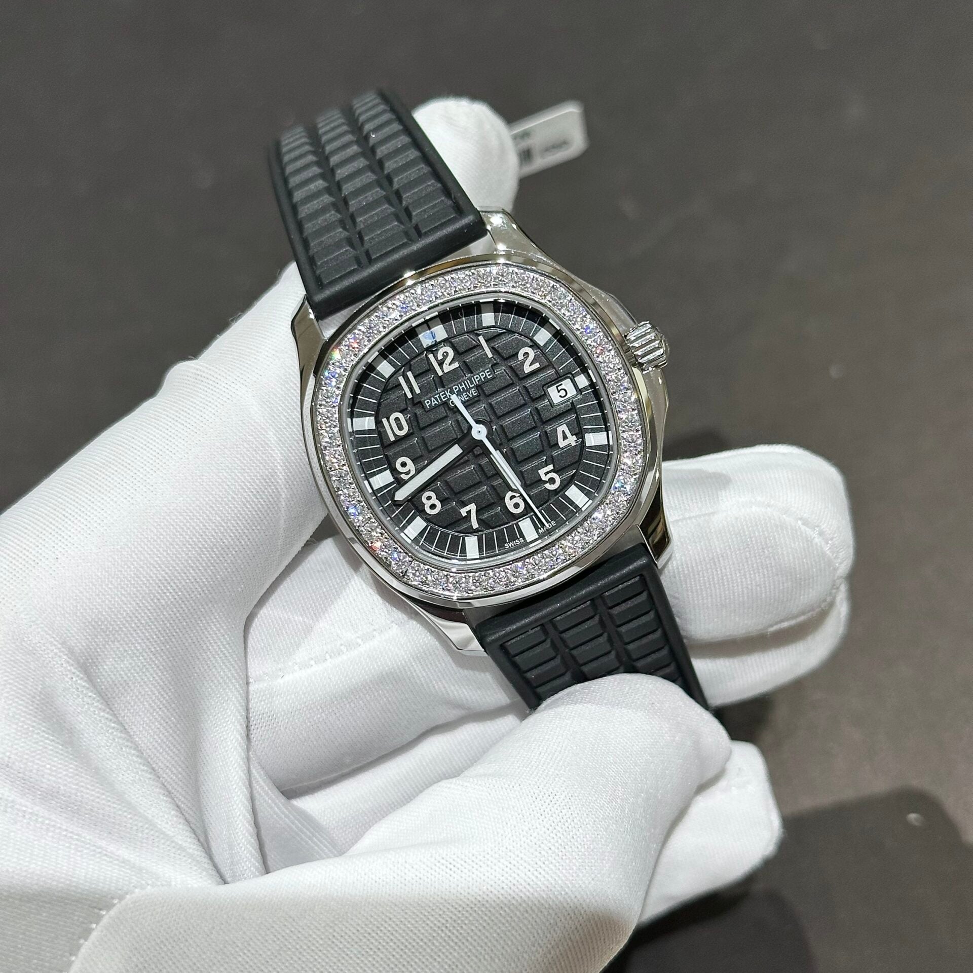 Patek Philippe Aquanaut 5067A Watch Moissanite Diamond Black 35.6mm - Image 3