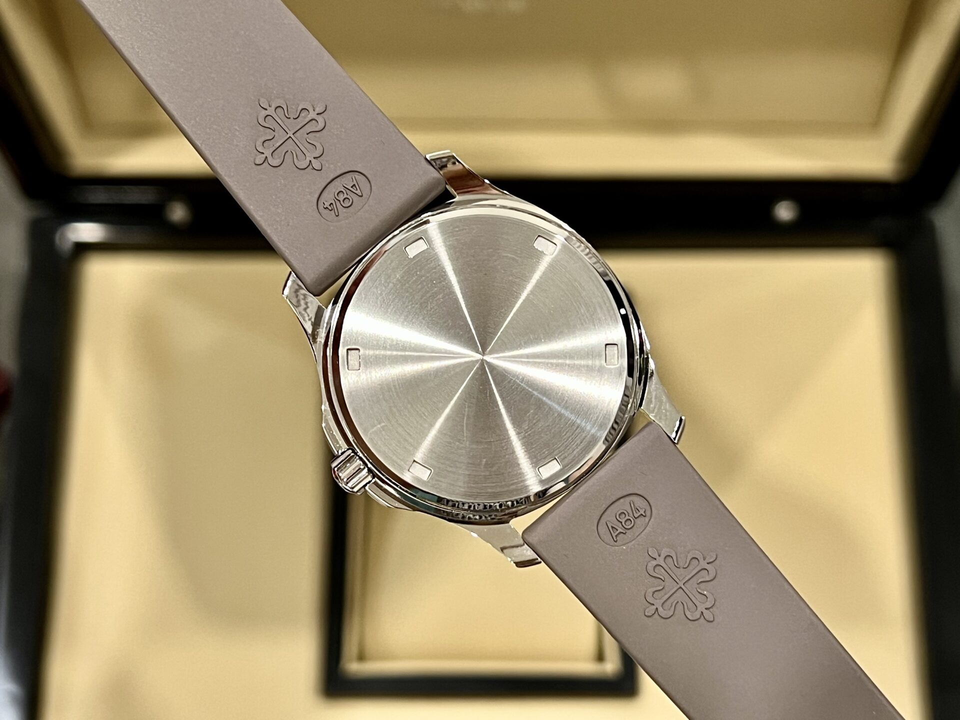 Patek Philippe Aquanaut 5067A Watch Grey With Stone Bezel 35.6mm - Image 5