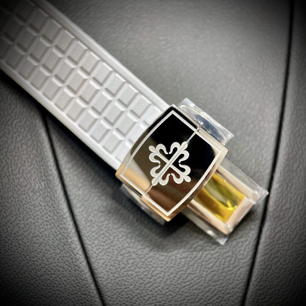 Đồng Hồ Patek Philippe Aquanaut 5067G Rep 11 Màu Trắng PPF 35 (8)