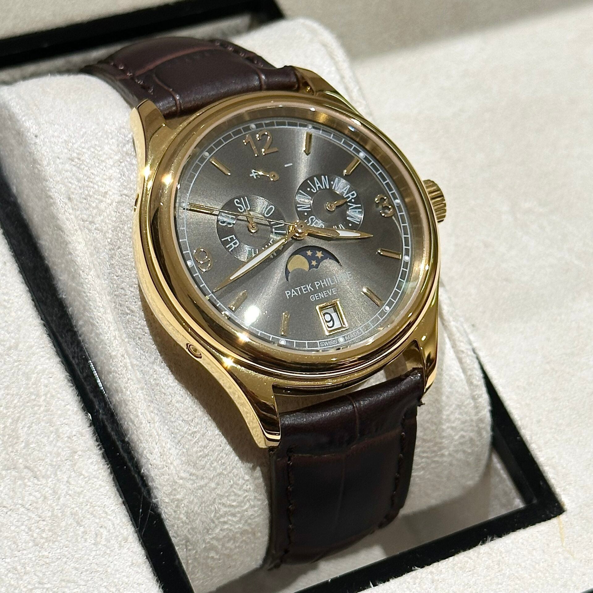 Patek Philippe Complications 5146J Watch Rose Gold 39mm - Image 3