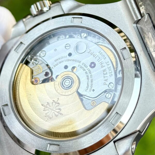 Patek Philippe Nautilus 5711 Watch White Dial Metal Wire 40mm - Image 9