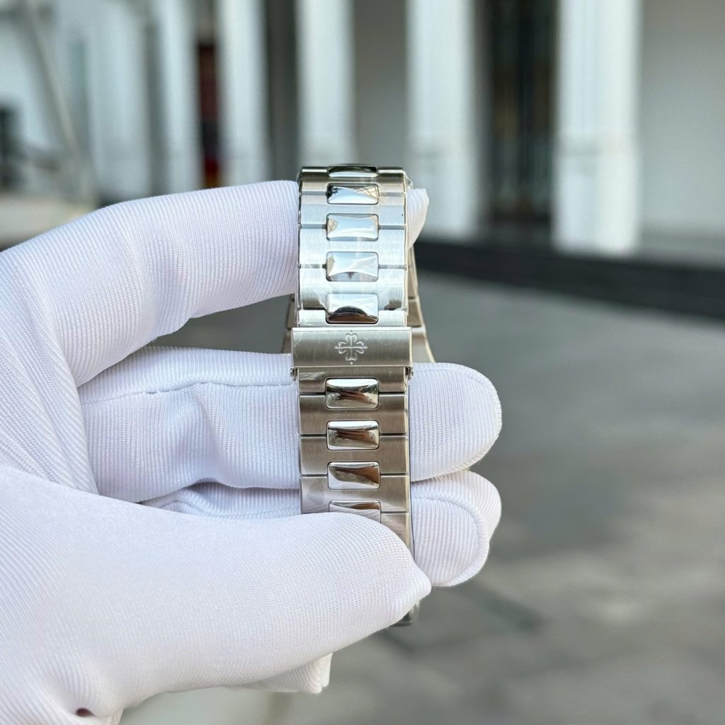 Đồng Hồ Patek Philippe Nautilus 5711 Chế Tác Mặt Trắng Máy Khắc Nhà Máy BBF 40mm (2)