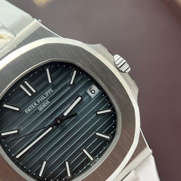 Patek Philippe Nautilus 5711 Watch White Rubber Strap 40mm - Image 4
