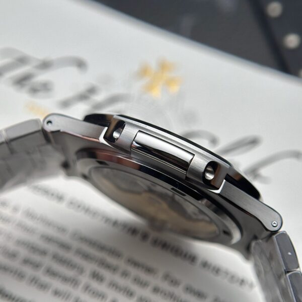 Patek Philippe Nautilus 5711 Green Dial Watch 40mm - Image 4