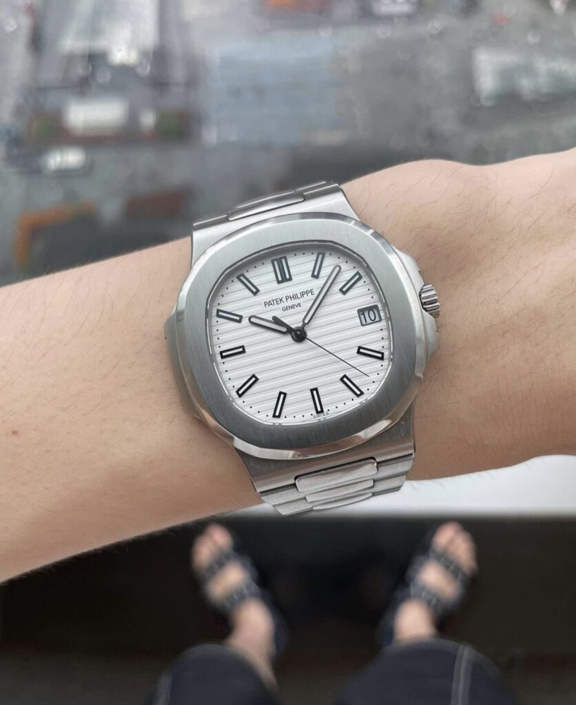 Đồng Hồ Patek Philippe Nautilus 5711 Mặt Trắng Replica 3KF 40mm (1)
