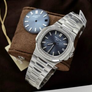 Patek Philippe Nautilus 5711 Blue Dial Watch Diamonds Natual 40mm