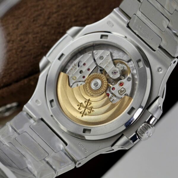 Patek Philippe Nautilus 5711 Blue Dial Watch Diamonds Natual 40mm - Image 7