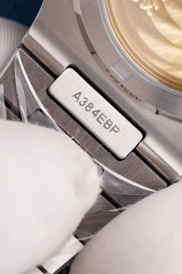 Patek Philippe Nautilus 5711 Watch 40th Anniversary Dial Blue 40mm - Image 11