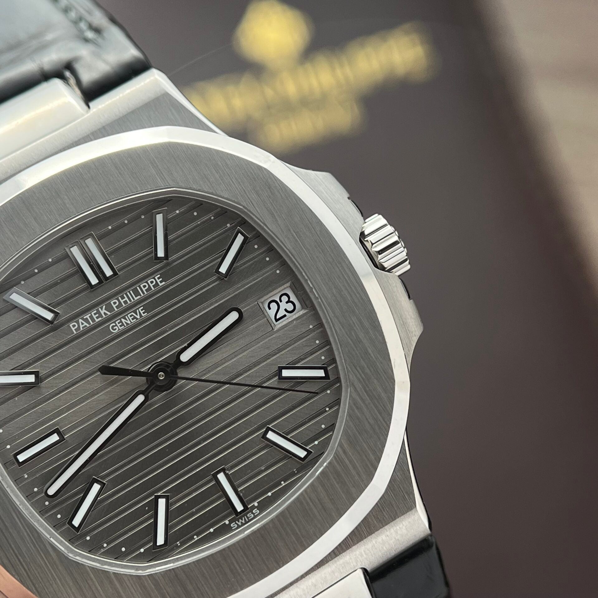 Patek Philippe Nautilus 5711 Watch Gray Dial 40mm - Image 4