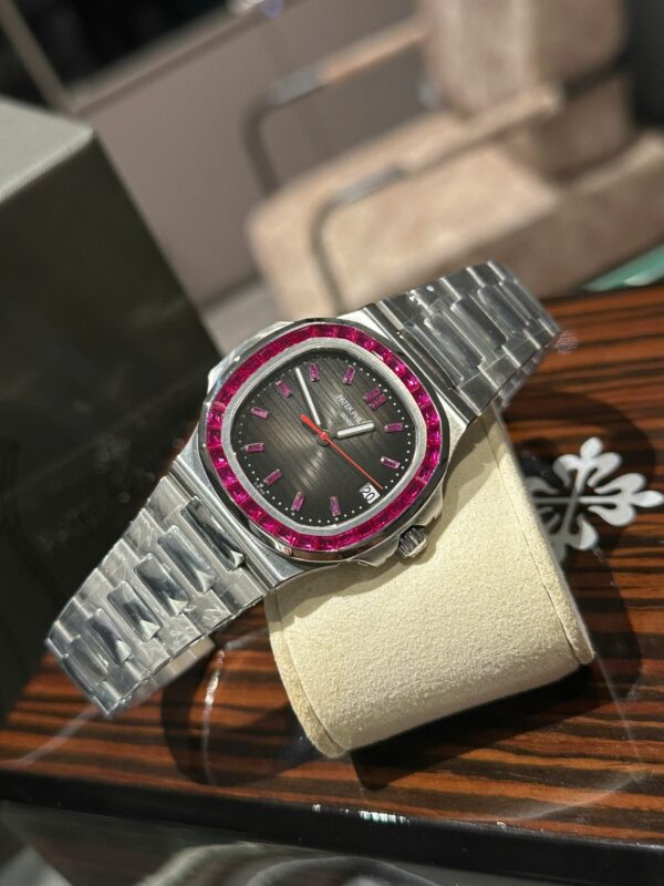 Patek Philippe Nautilus 5711 Watch Bezel Ruby Red 40mm - Image 4