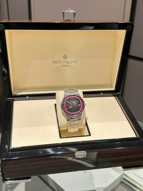 Patek Philippe Nautilus 5711 Watch Bezel Ruby Red 40mm - Image 6