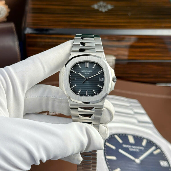 Patek Philippe Nautilus 5711 Watch Refined Full Options Like Auth 40mm - Image 2