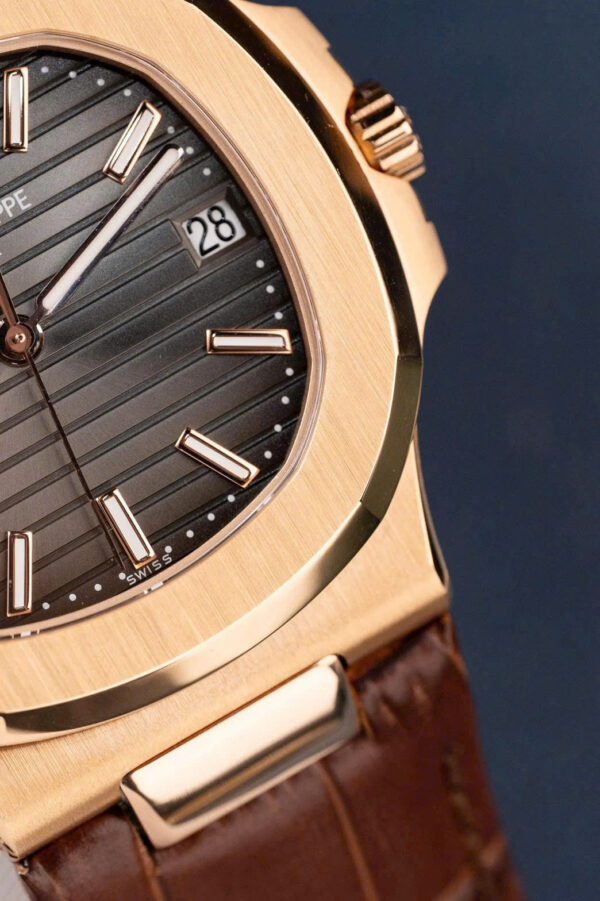 Patek Philippe Nautilus 5711R Watch Gray Dial Leather Strap 40mm - Image 7