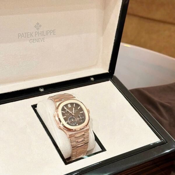 Patek Philippe Nautilus 5712 Gold Wrapped Chocolate Dial 40mm - Image 7