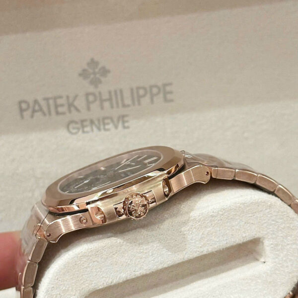 Patek Philippe Nautilus 5712 Gold Wrapped Chocolate Dial 40mm - Image 3